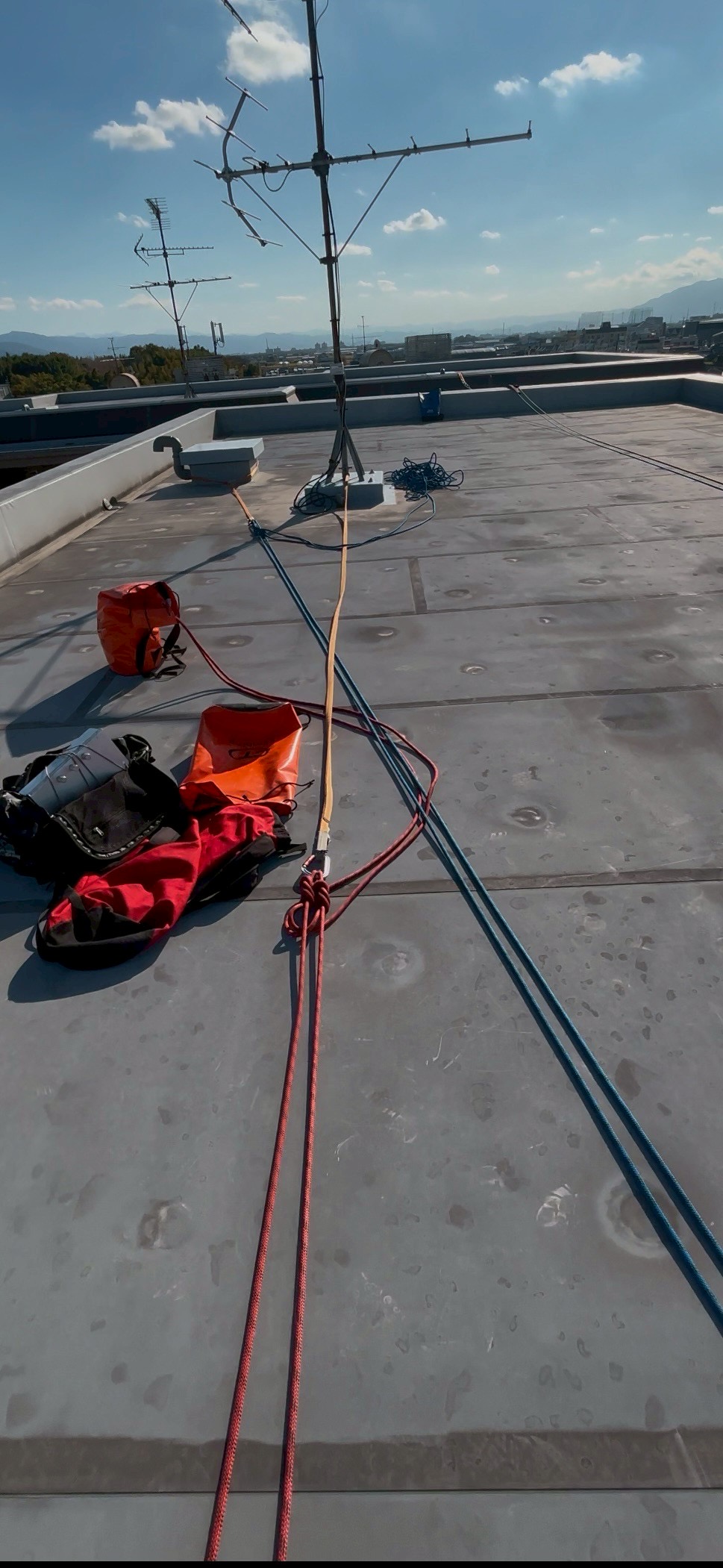 屋上からの下降作業